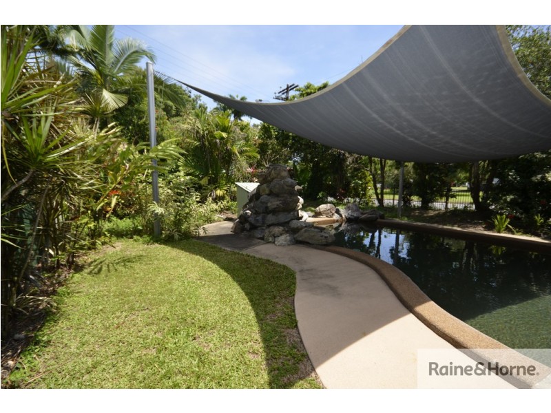 21 FOXTON AVENUE, Mossman QLD 4873