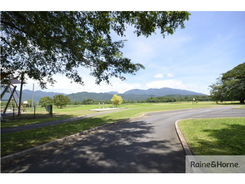 21 FOXTON AVENUE, Mossman QLD 4873