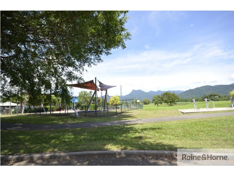 21 FOXTON AVENUE, Mossman QLD 4873