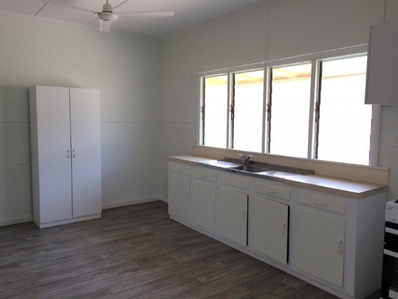 2/7 Wilson Street, Mossman QLD 4873