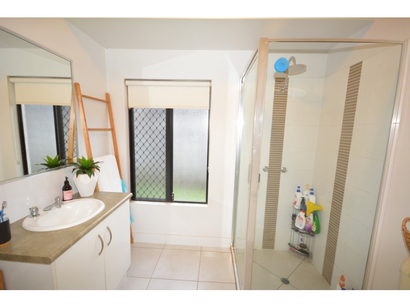 11 DULKU CLOSE, Port Douglas QLD 4877