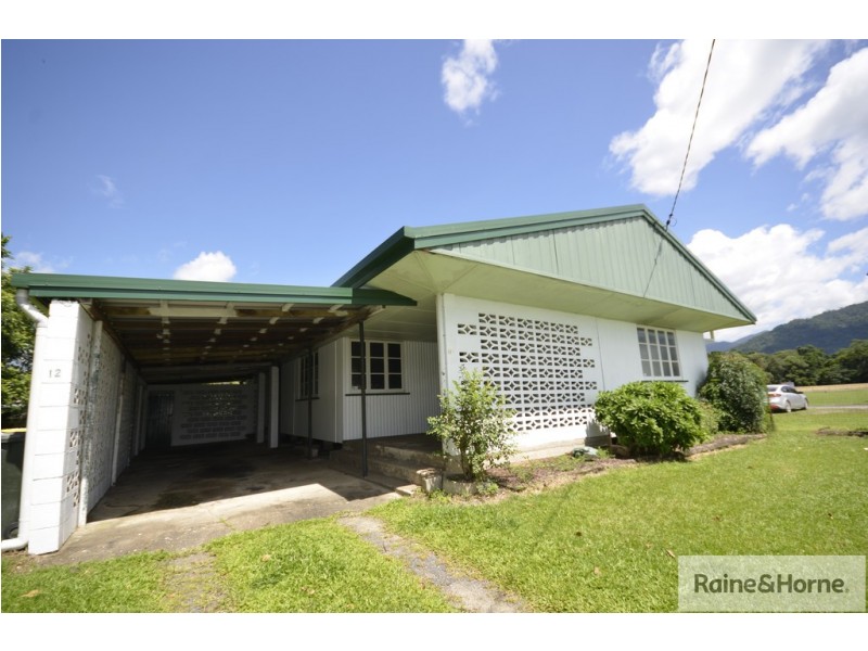 12 JACK STREET, Mossman QLD 4873