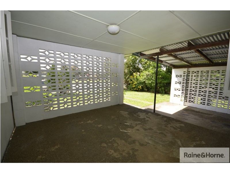 12 JACK STREET, Mossman QLD 4873
