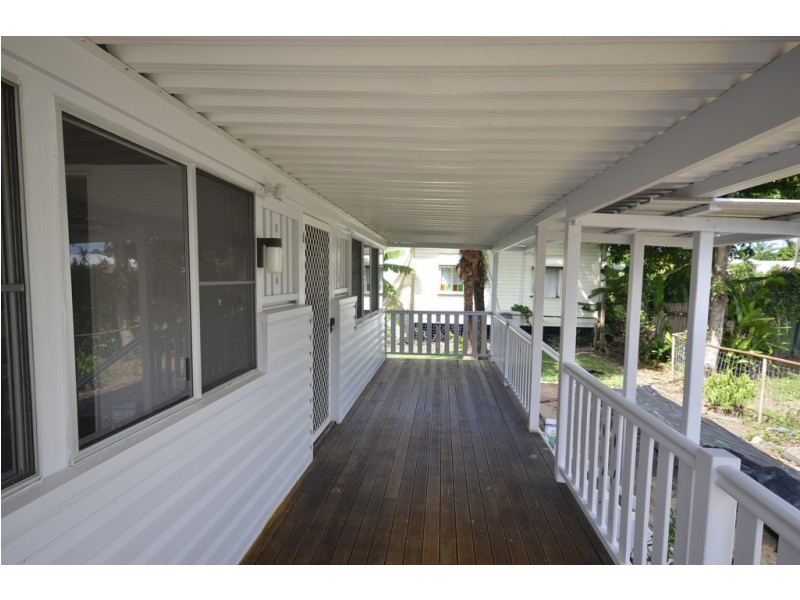 7 JACK STREET, Mossman QLD 4873