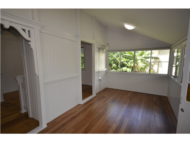 7 JACK STREET, Mossman QLD 4873