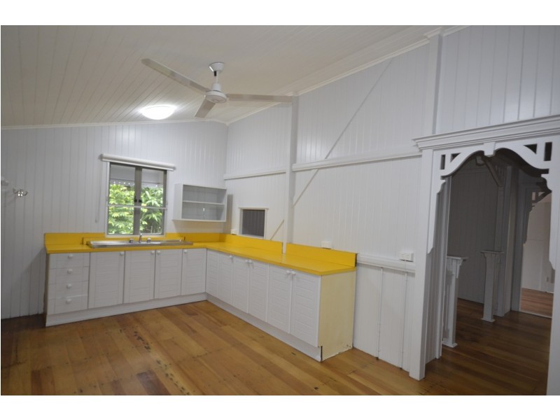 7 JACK STREET, Mossman QLD 4873