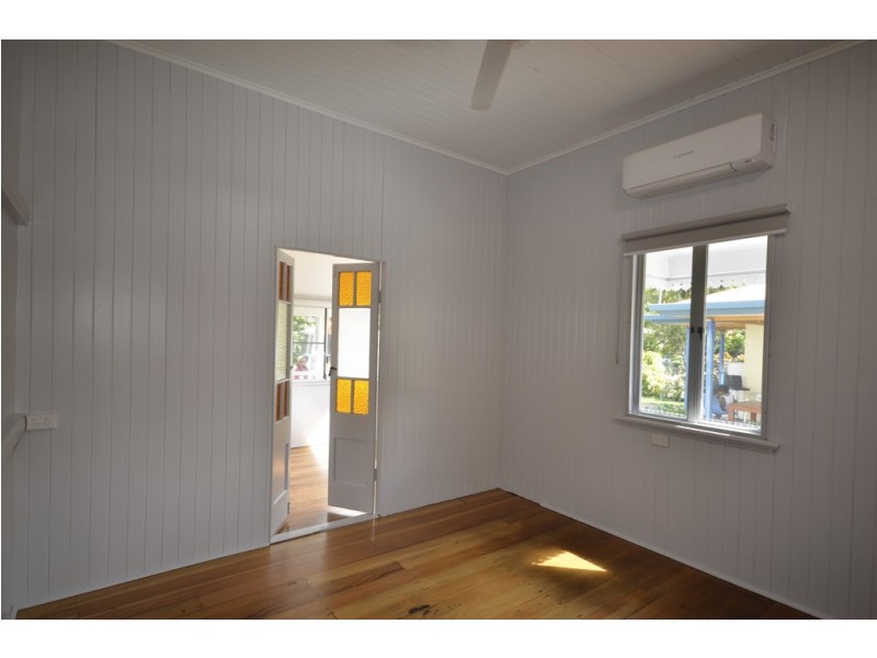 7 JACK STREET, Mossman QLD 4873