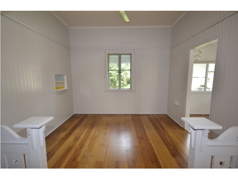 7 JACK STREET, Mossman QLD 4873
