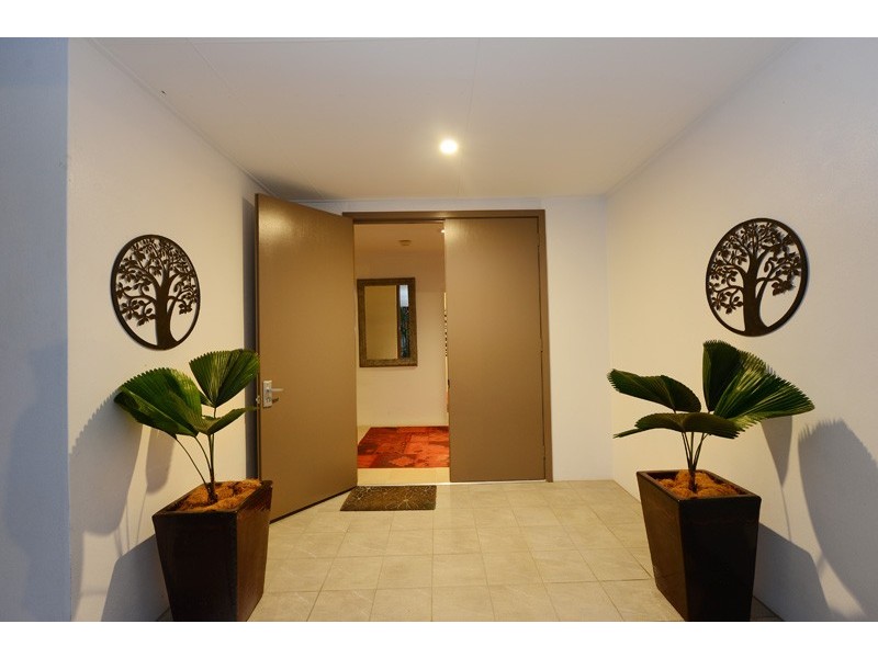 18 SEABROOK AVENUE, Port Douglas QLD 4877