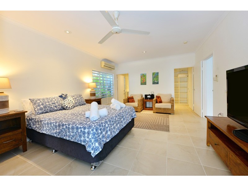 18 SEABROOK AVENUE, Port Douglas QLD 4877