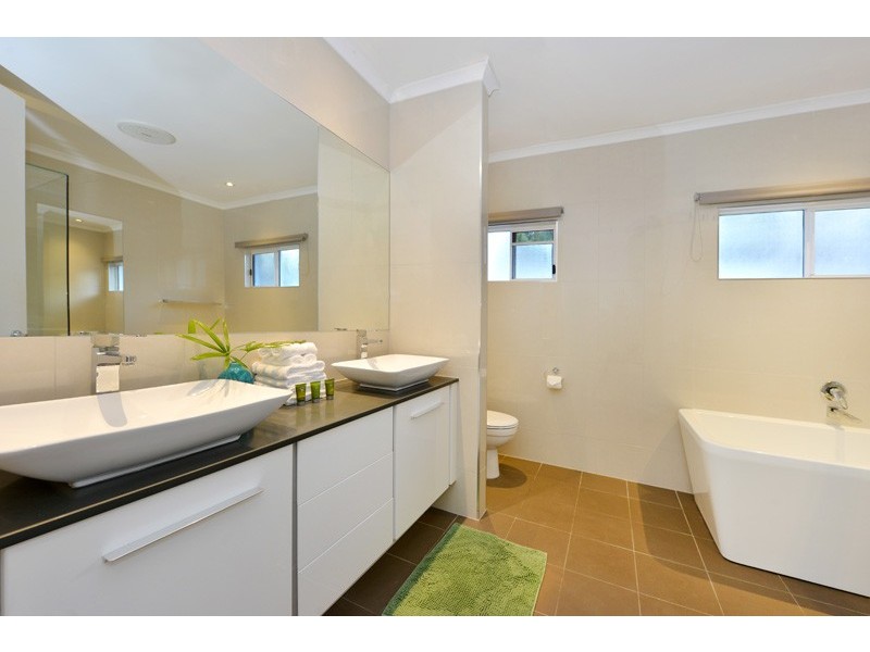 18 SEABROOK AVENUE, Port Douglas QLD 4877