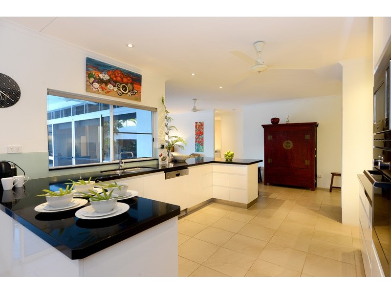 18 SEABROOK AVENUE, Port Douglas QLD 4877