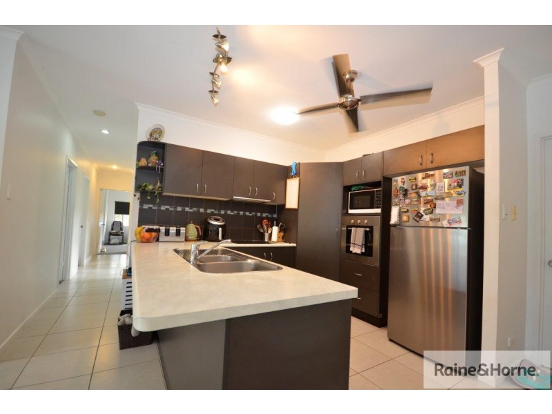 2 RIFLEBIRD CRESCENT, Mossman QLD 4873