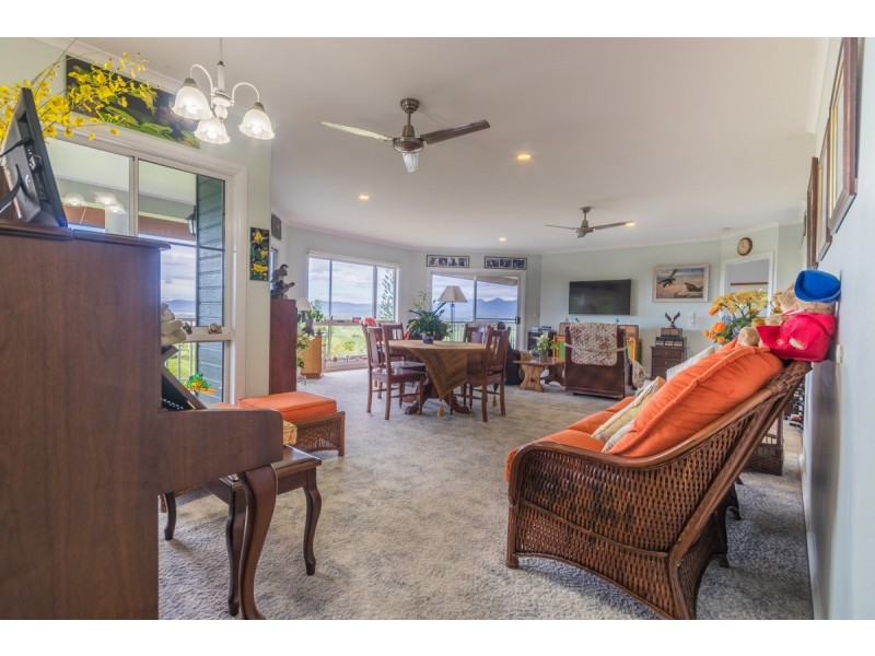 13 HIBISCUS CRT ROCKY POINT VIA, Mossman QLD 4873