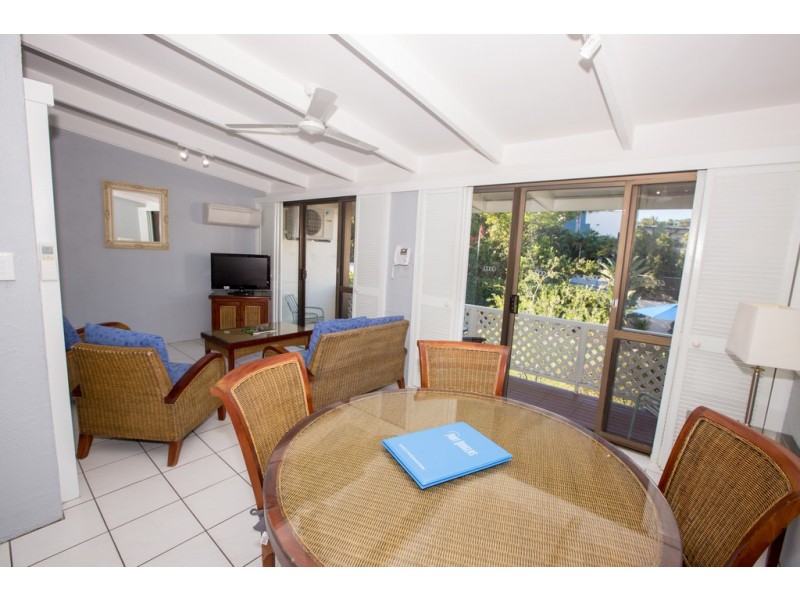 16/17 ESPLANADE, Port Douglas QLD 4877