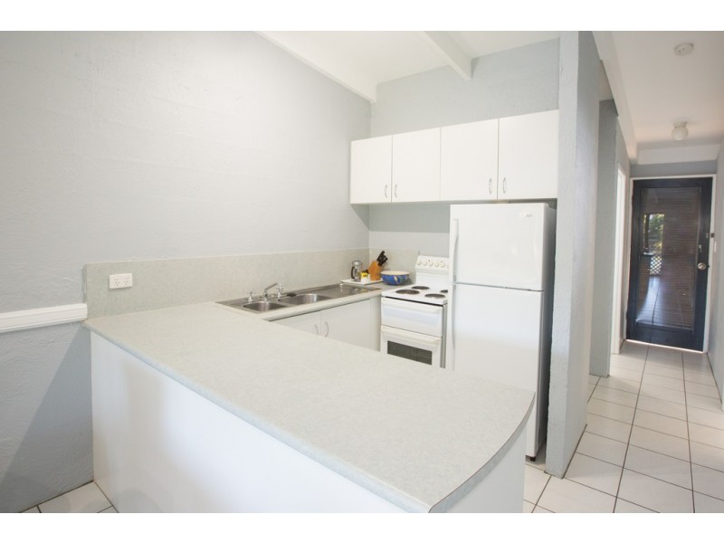 16/17 ESPLANADE, Port Douglas QLD 4877