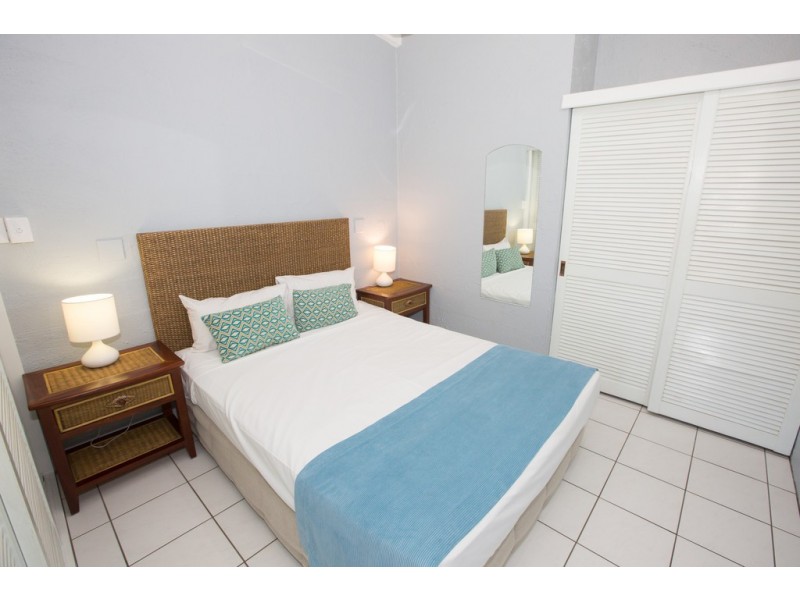 16/17 ESPLANADE, Port Douglas QLD 4877