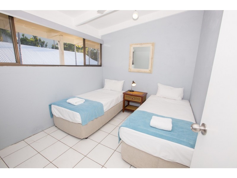 16/17 ESPLANADE, Port Douglas QLD 4877