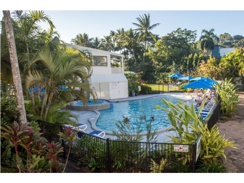 16/17 ESPLANADE, Port Douglas QLD 4877