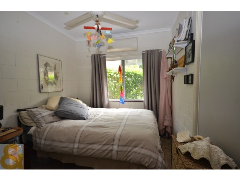 25 SHALOM CLOSE, Cooya Beach QLD 4873