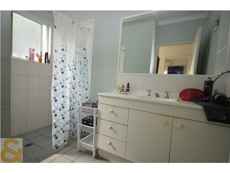 25 SHALOM CLOSE, Cooya Beach QLD 4873