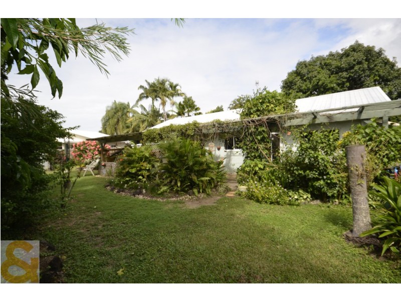 25 SHALOM CLOSE, Cooya Beach QLD 4873