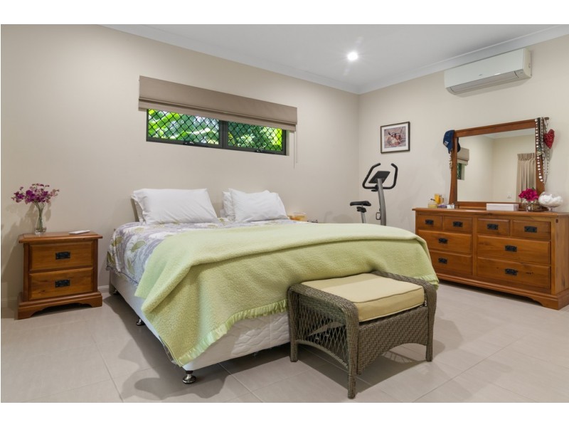 17 Dulku Close, Port Douglas QLD 4877