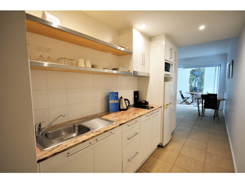 11/70-76 DAVIDSON STREET, Port Douglas QLD 4877