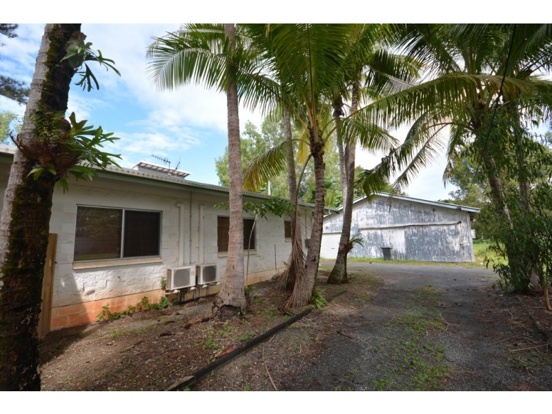 35 WARNER STREET, Port Douglas QLD 4877