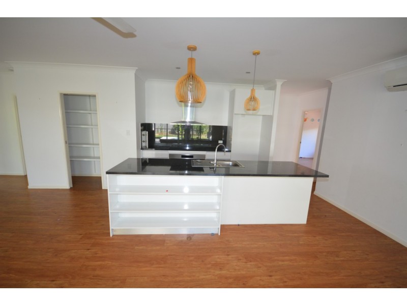 7 WANDI CLOSE, Port Douglas QLD 4877