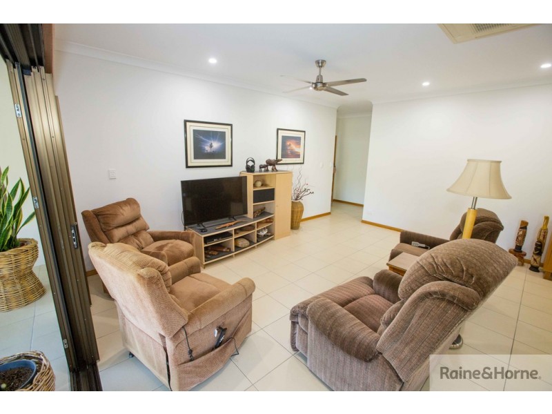 9 WARATAH CLOSE, Mossman QLD 4873