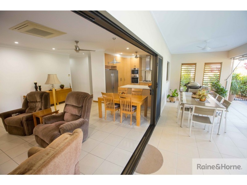 9 WARATAH CLOSE, Mossman QLD 4873