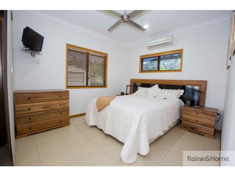 9 WARATAH CLOSE, Mossman QLD 4873