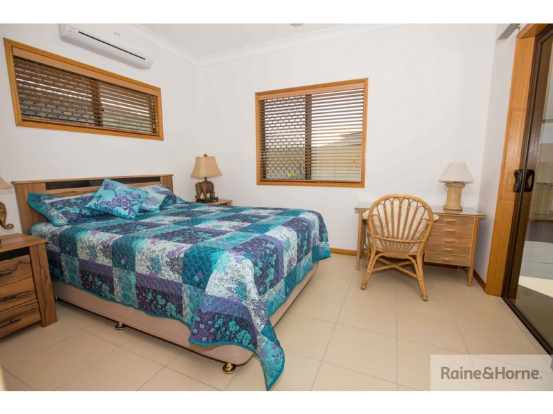 9 WARATAH CLOSE, Mossman QLD 4873