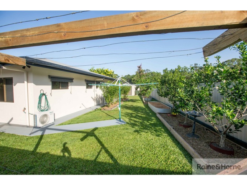9 WARATAH CLOSE, Mossman QLD 4873
