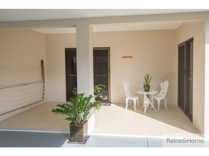 9 WARATAH CLOSE, Mossman QLD 4873