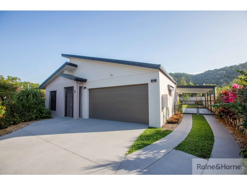 9 WARATAH CLOSE, Mossman QLD 4873