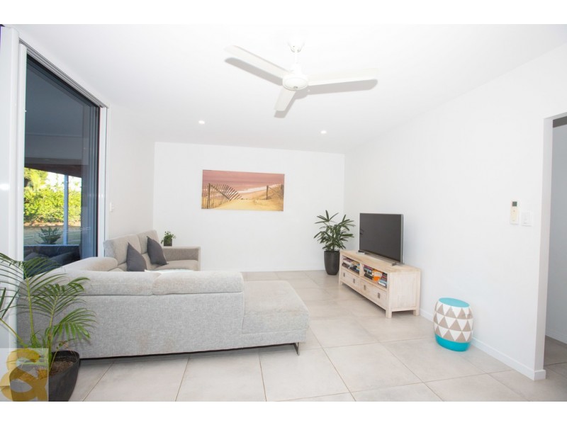 4 JULAJI CLOSE, Cooya Beach QLD 4873