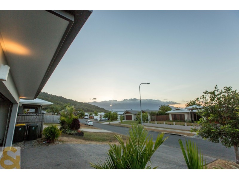 4 JULAJI CLOSE, Cooya Beach QLD 4873