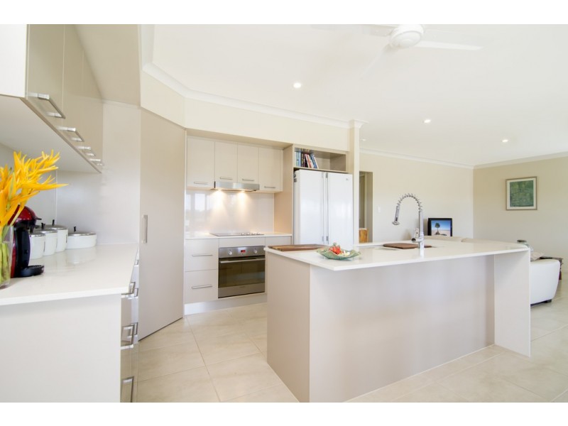 16 DULKU CLOSE, Port Douglas QLD 4877