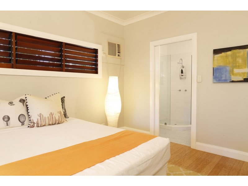 47 ENDEAVOUR STREET, Port Douglas QLD 4877