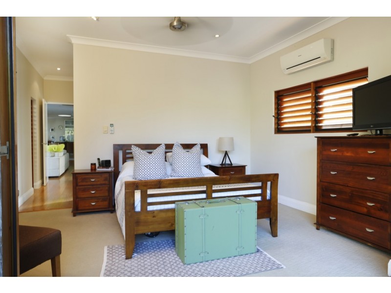 47 ENDEAVOUR STREET, Port Douglas QLD 4877