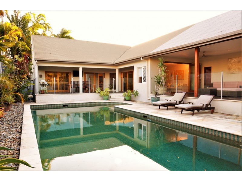 47 ENDEAVOUR STREET, Port Douglas QLD 4877