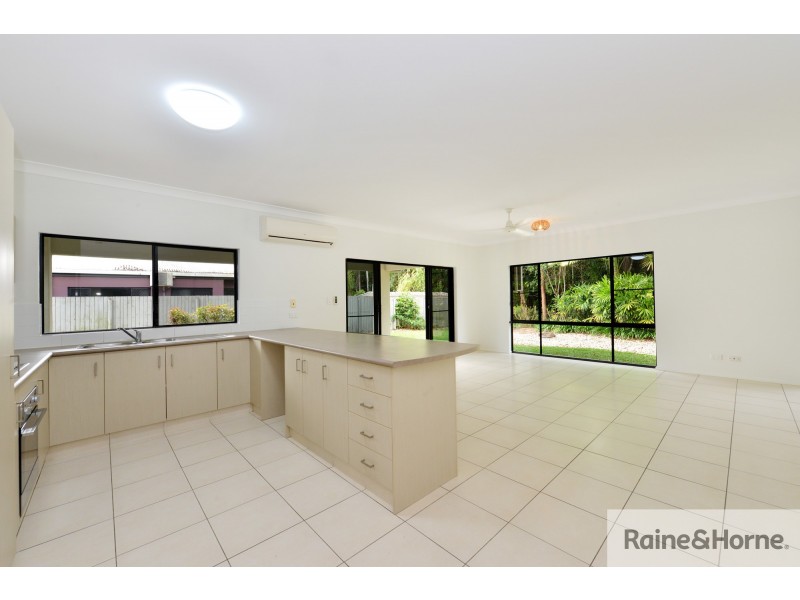 12 White Oak Avenue, Mossman QLD 4873