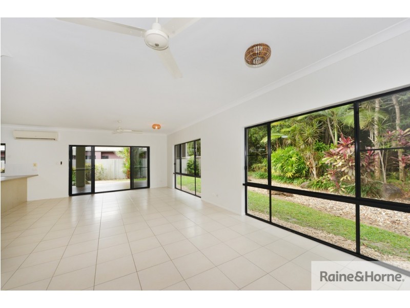 12 White Oak Avenue, Mossman QLD 4873