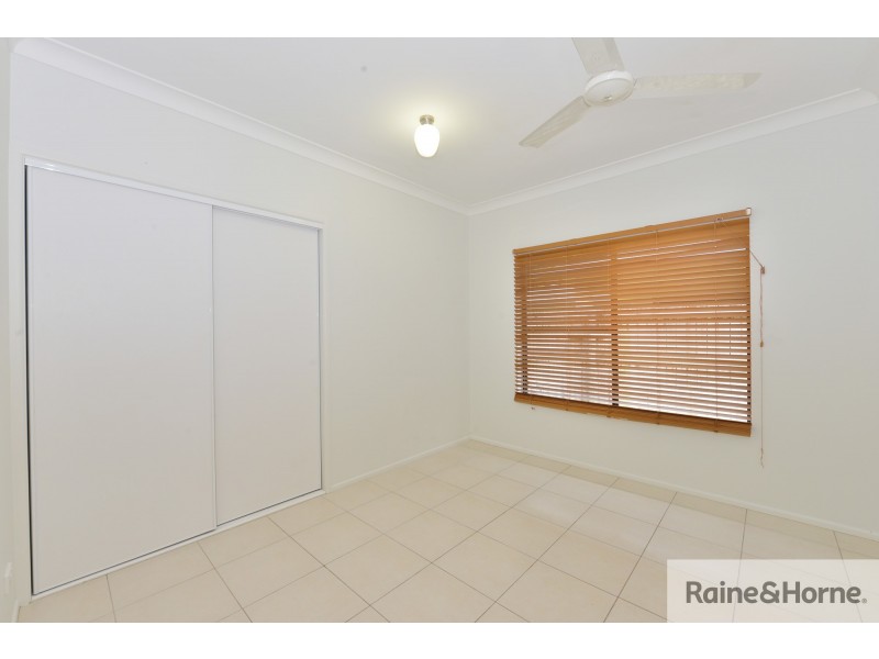12 White Oak Avenue, Mossman QLD 4873