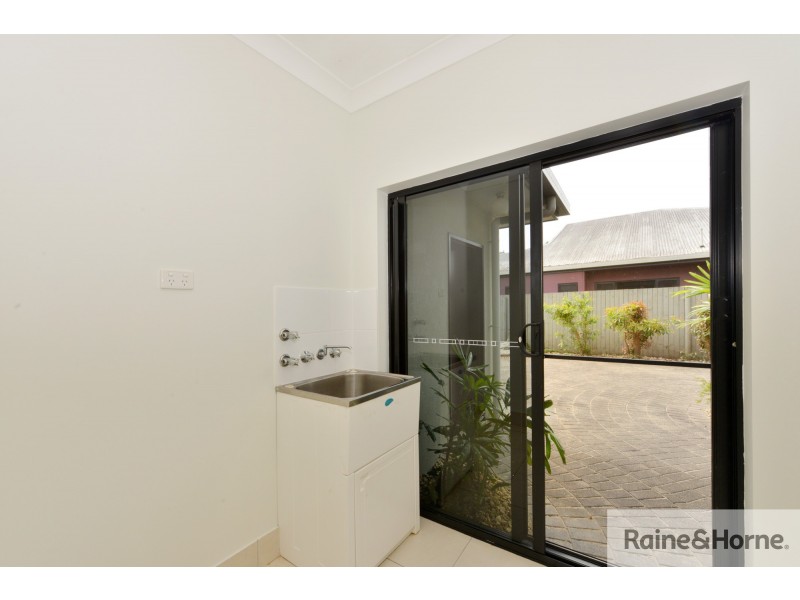 12 White Oak Avenue, Mossman QLD 4873