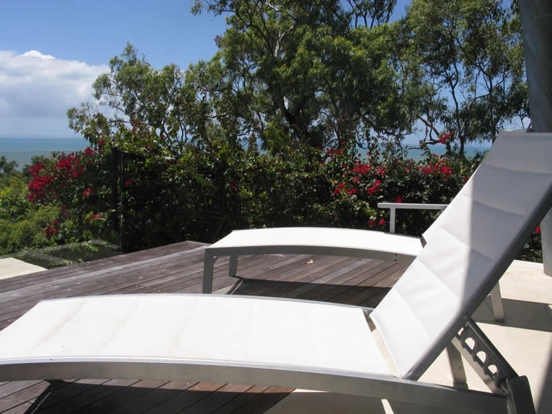 30 Bruce Avenue, Oak Beach QLD 4877