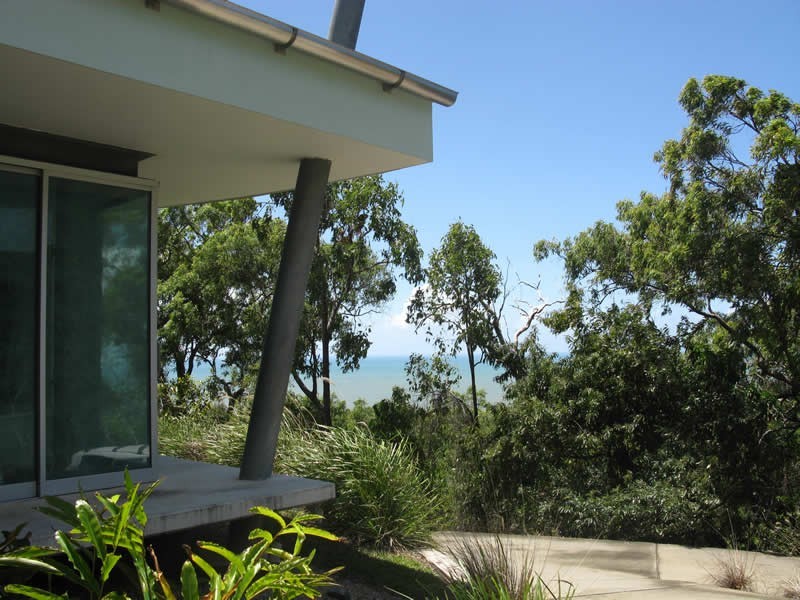 30 Bruce Avenue, Oak Beach QLD 4877