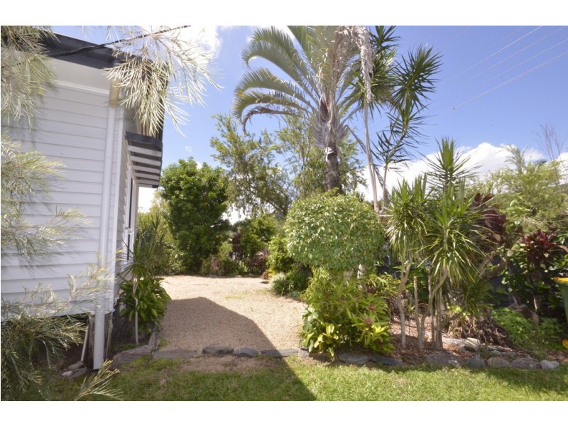 26 Pringle Street, Mossman QLD 4873